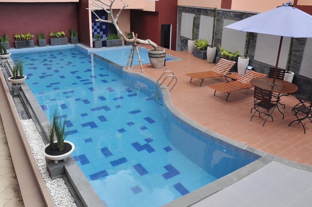 Abadi Hotel Malioboro Yogyakarta By Tritama Hospitality Extérieur photo