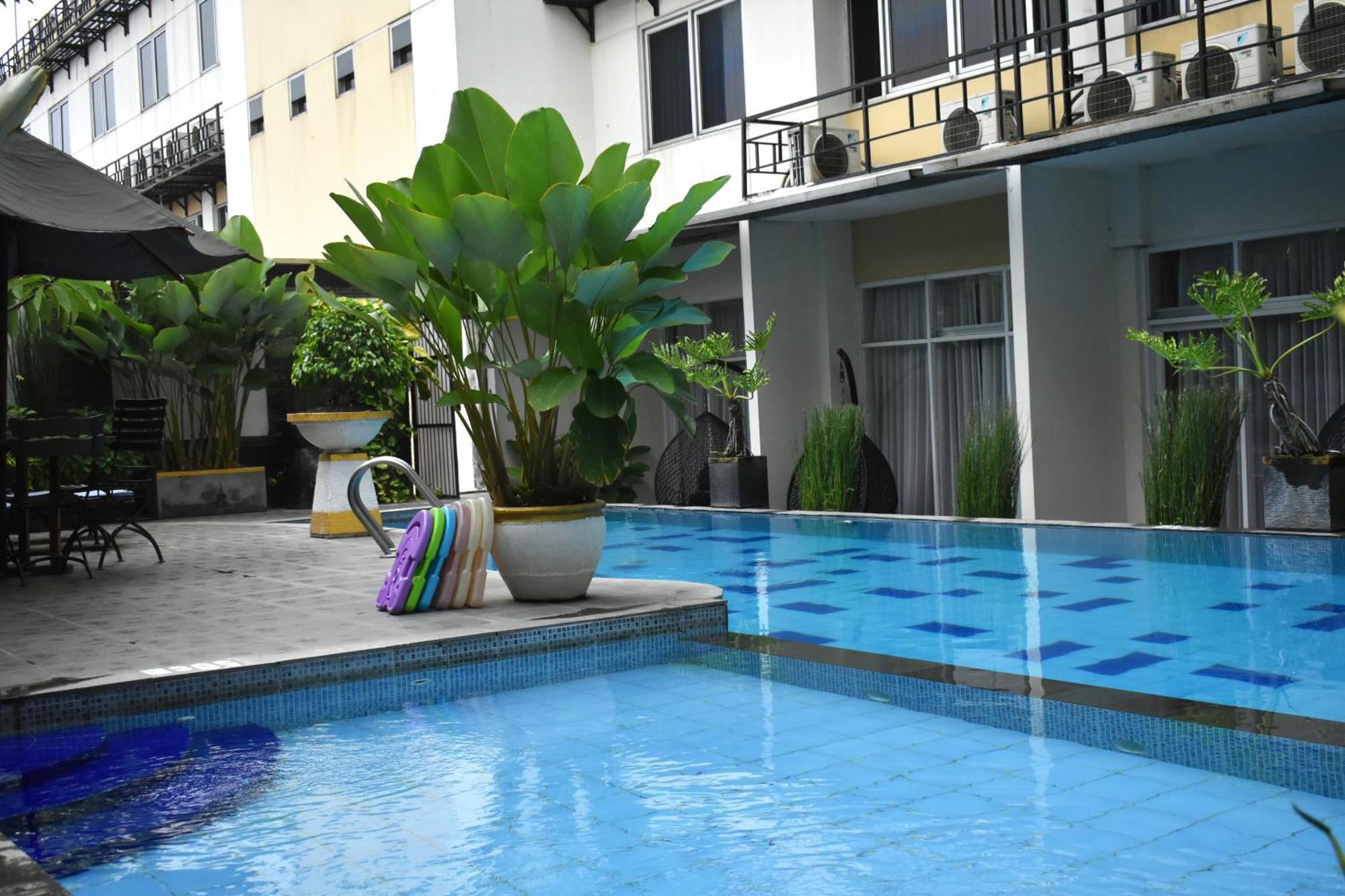 Abadi Hotel Malioboro Yogyakarta By Tritama Hospitality Extérieur photo