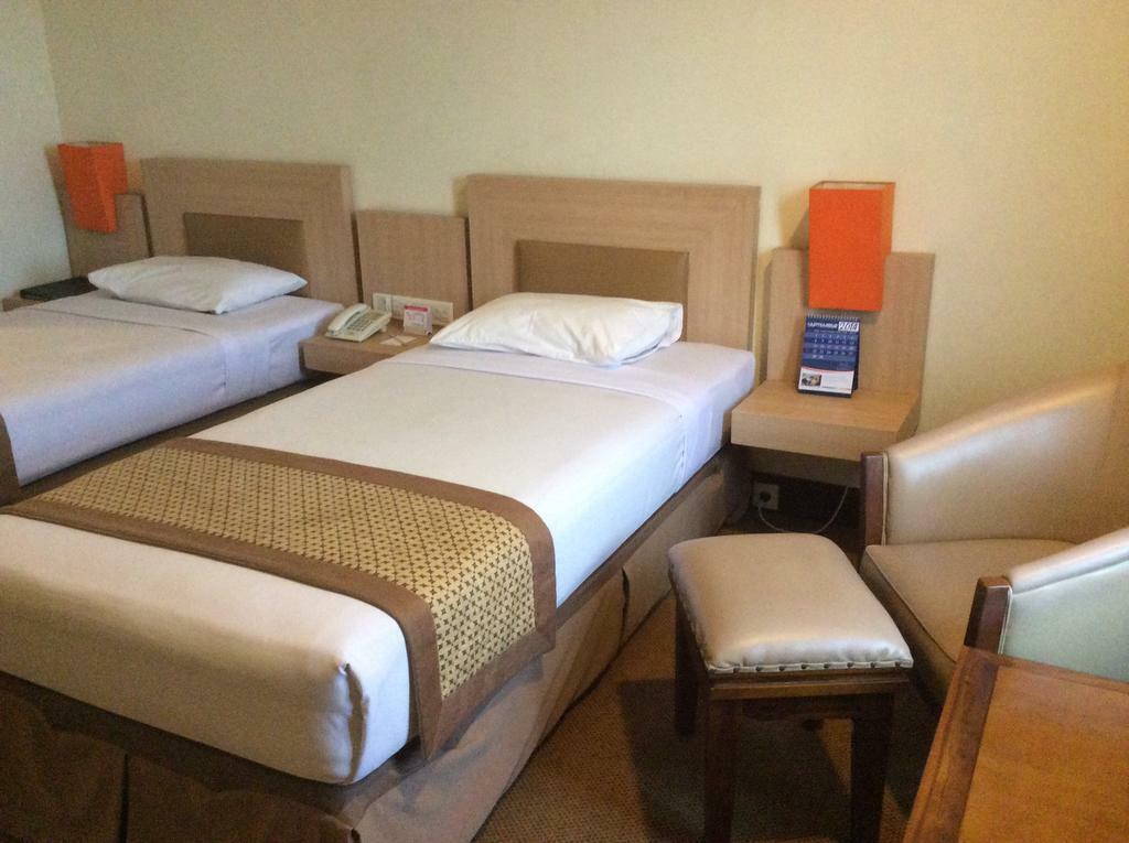 Abadi Hotel Malioboro Yogyakarta By Tritama Hospitality Extérieur photo